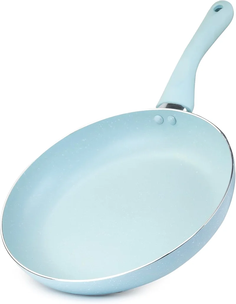 ويلسون مقلاة أوك غير لاصقة بقاع مسطح من الألومنيوم المصبوب مع طلاء رخامي ومقبض ناعم لجميع أنواع المواقد - أزرق